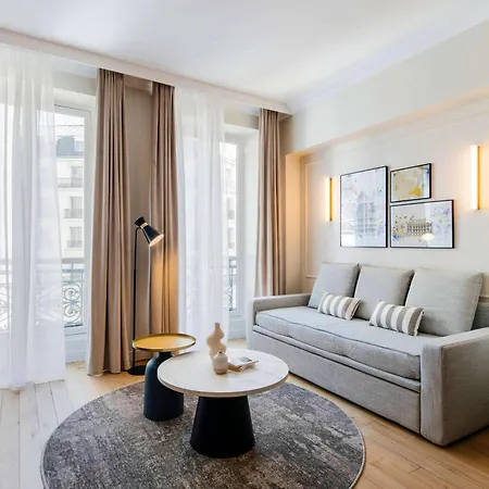 Apart-hotel Adagio Opera 4*