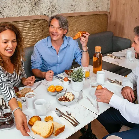 Adagio Opera 4* פריז