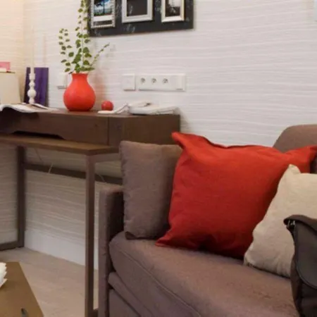 Adagio Opera מלון דירות