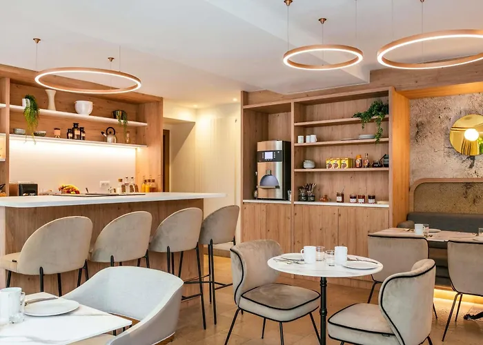 Apart-hotel Adagio Opera 4*