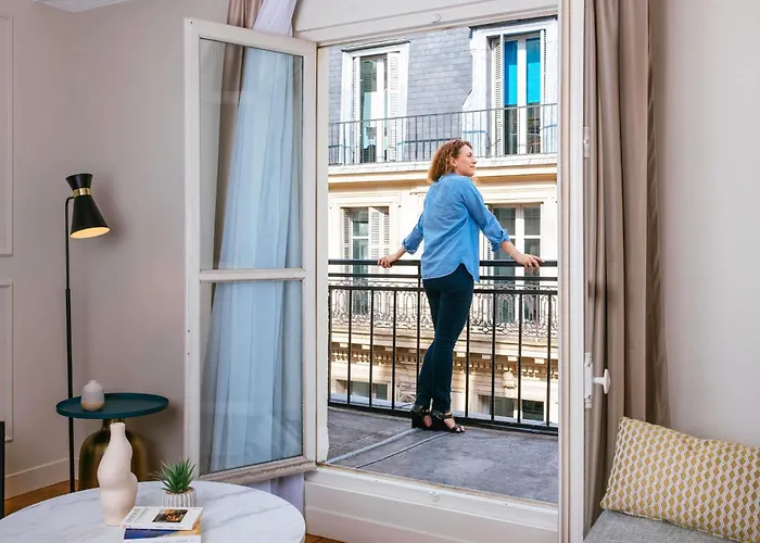 Apartmanhotel Adagio Opera 4*