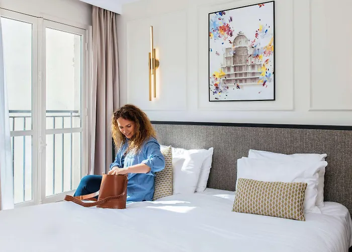 أداغيو أوبرا الفندقية مع خدمة ذاتية 4*