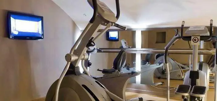 أداغيو أوبرا الفندقية مع خدمة ذاتية 4*