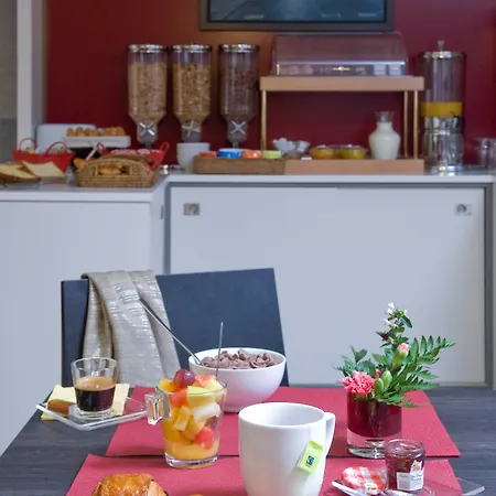 Adagio Opera Hotel apartamentowy