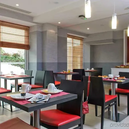 Adagio Opera Hotel apartamentowy